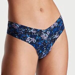 VICTORIA’S SECRET No-Show Thong Panty Size S Blue